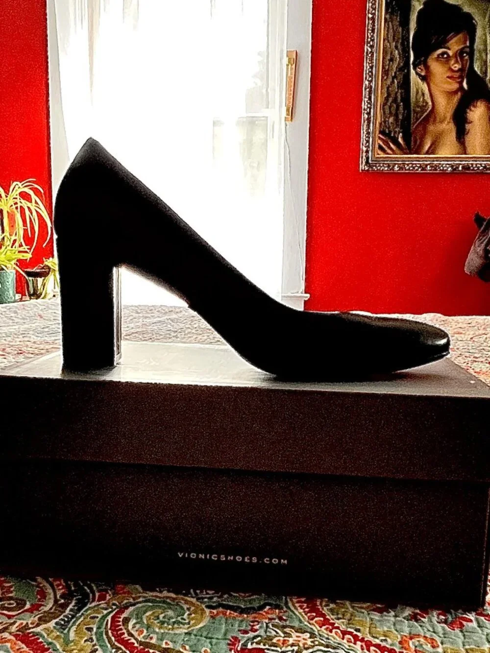 Vionic Mariana Black Leather Pumps – Size 8.5 | Classic Block Heel Comfort Shoes